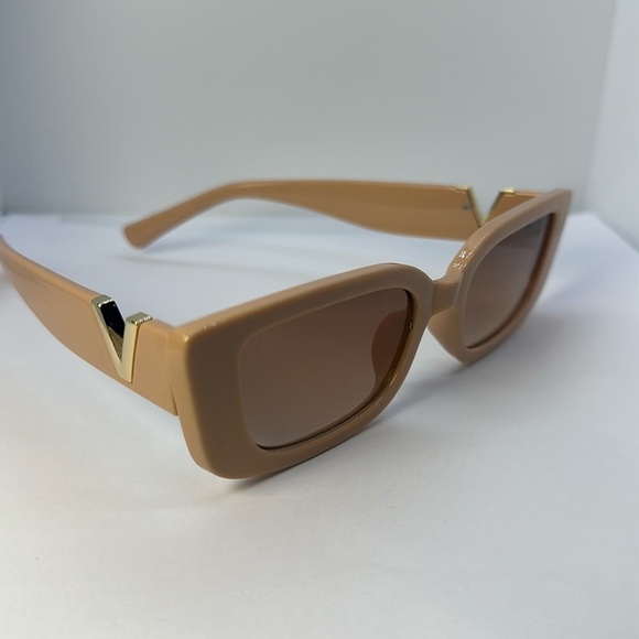 Chic  Retro Nude Square Sunglasses Gold V Detail UV Protection Trendy Shades main image 16